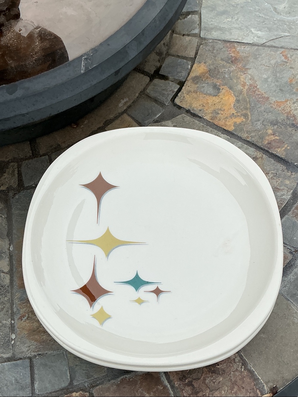 Syracuse China (Trend) - four plates and a platter